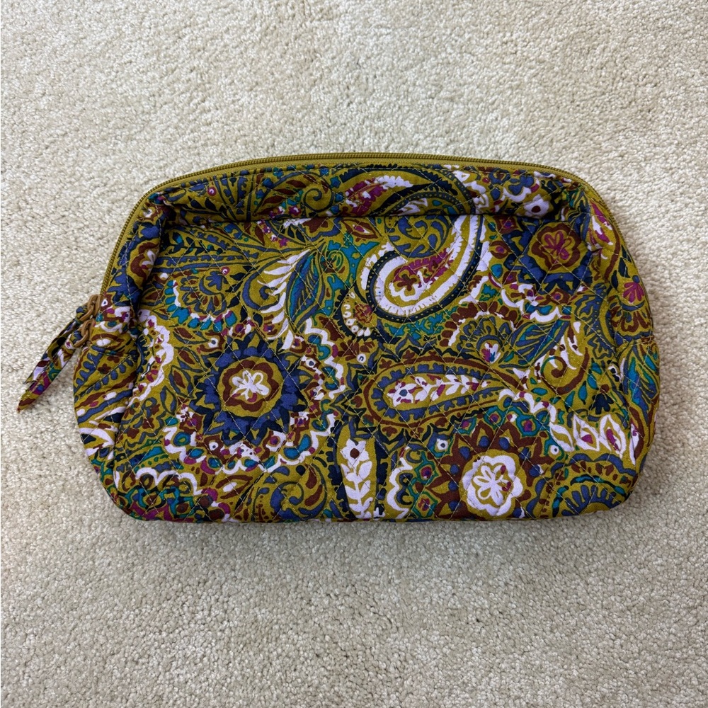 VERA BRADLEY | XL cosmetic toiletry bag pouch paisley buta spray